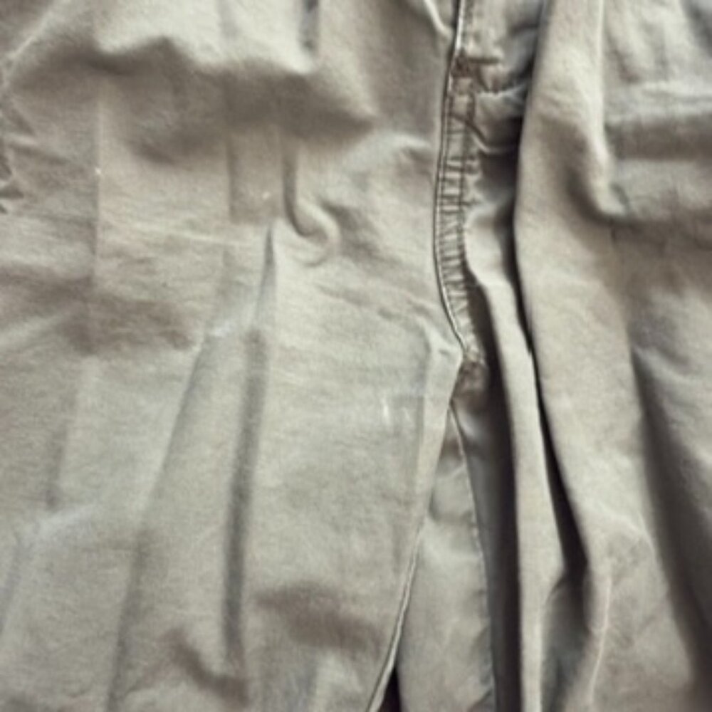 Tommy Bahama Olive Green Cargo Shorts - Size XL - Picture 4 of 12